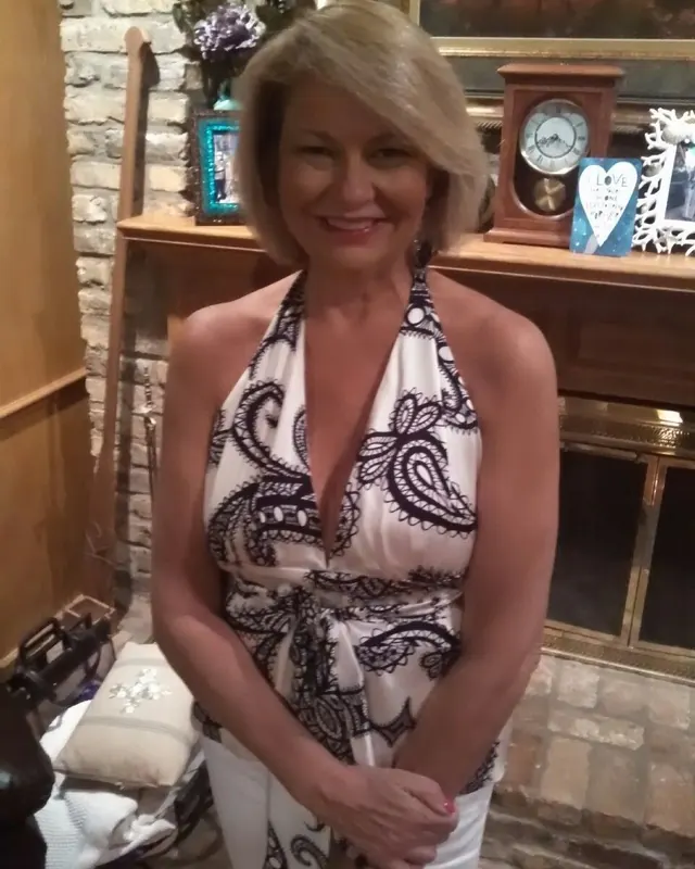 Bénédicte, 56 ans, rencontre sexe à Étreux