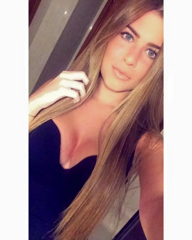 Kimberley, 19 ans, rencontre sexe à Saint-Étienne-de-Mer-Morte