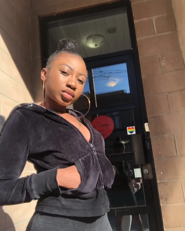 Rebecca, 28 ans, rencontre sexe à Lavault-Sainte-Anne