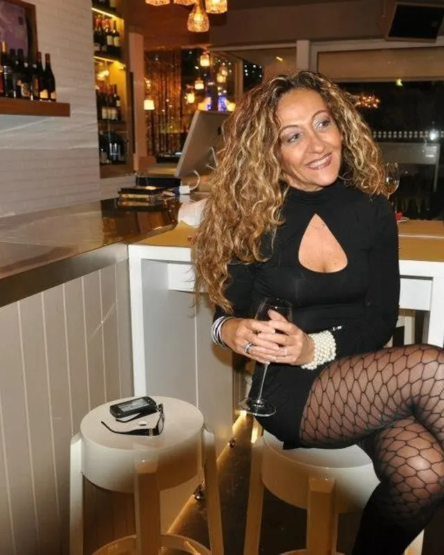 Teresa, 56 ans, rencontre sexe à Saint-Éloy-de-Gy